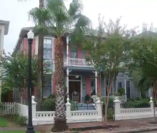 Isaac Heffron House