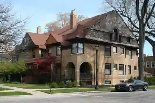 Building at 1401–1407 Elmwood Avenue