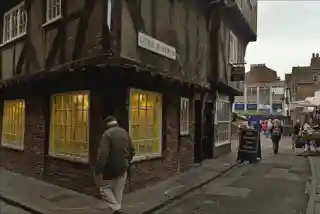 1 Little Shambles