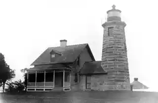 Windmill Point Light