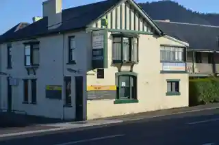 Bush Inn