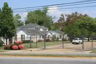 D'Iberville Apartments