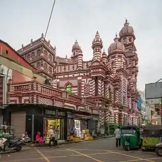 Jami Ul-Alfar Mosque