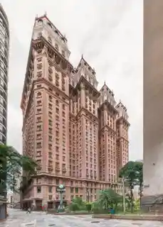 Martinelli Building