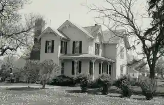 House at 4305 South Linden Road