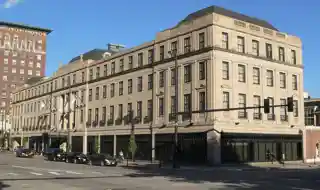 Aquila Court Building