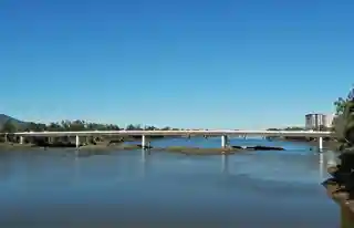Neville Hewitt Bridge
