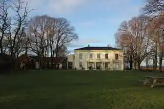 Alby gård