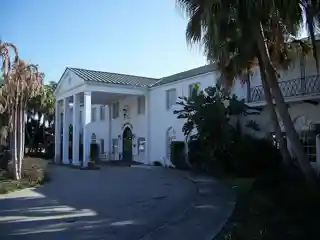 Clewiston Inn