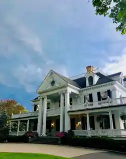 Lounsbury House