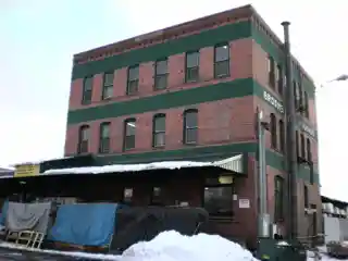 Meese, Gustav, Building
