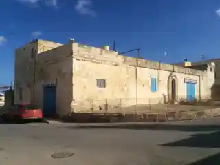 Pinto Battery