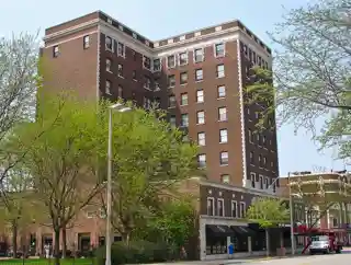 Fort Armstrong Hotel