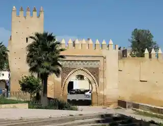 Bab al-Amer