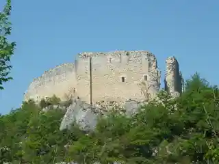 Menardo Castle