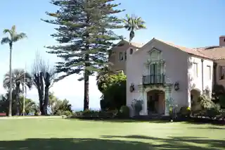 Palace of Cerro Castillo