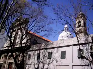 Iglesia de San Antonio y Santa Clara