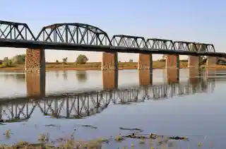 Laurier Railway Bridge