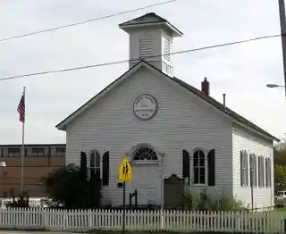 Erin–Warren Fractional District No. 2 Schoolhouse