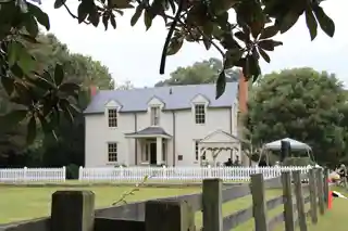 Donaldson-Bannister House and Cemetery