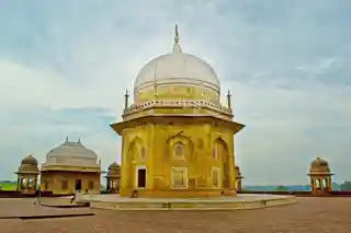 Sheikh Chilli's Tomb