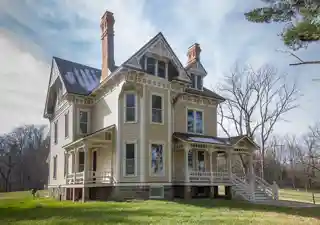 Ezra E. and Florence (Holmes) Beardsley House