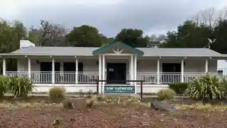 Los Laureles Lodge
