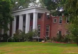 Cromwell Manor