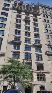 1067 Fifth Avenue