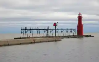 Algoma Pierhead Light