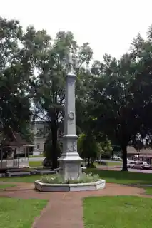 Robert E. Lee Monument