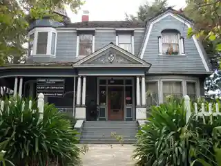 Edgar Holloway House