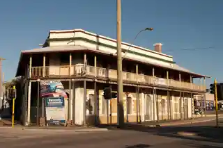 Newmarket Hotel