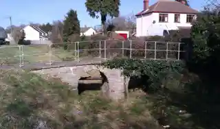 Clawdd-du Bridge