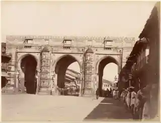 Teen Darwaza