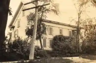 Blackhawk Putnam Tavern