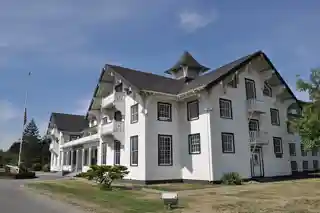 Red Shield Inn
