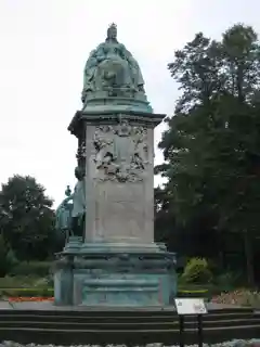 Memorial to Queen Victoria