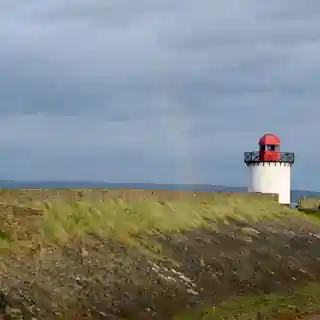 Burry Port LighthouseGoleudy Porth Tywyn