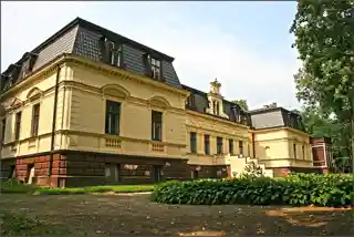Reņģe Manor
