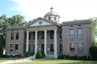 Cleburne County Courthouse
