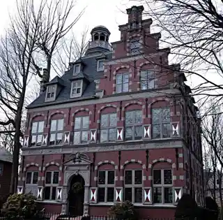 The Dutch House