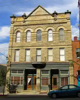 Dering Building