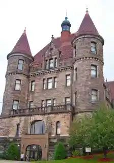 Finch Building