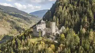Finstergrün Castle(Burg Finstergrün)