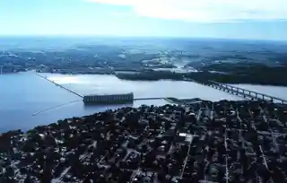 Lock and Dam No. 19