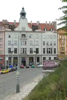 Vršovice Savings Bank Building