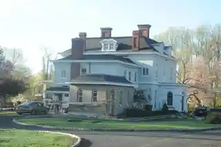 Echo Lawn Estate