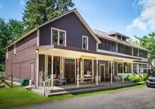 Douglas Hotel