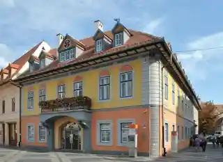 Lutsch House